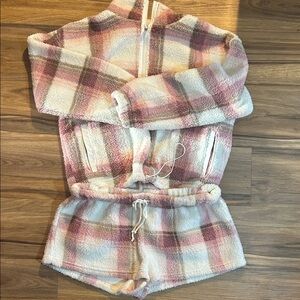 No Boundaries Pink and Cream Fleece Pajama Set